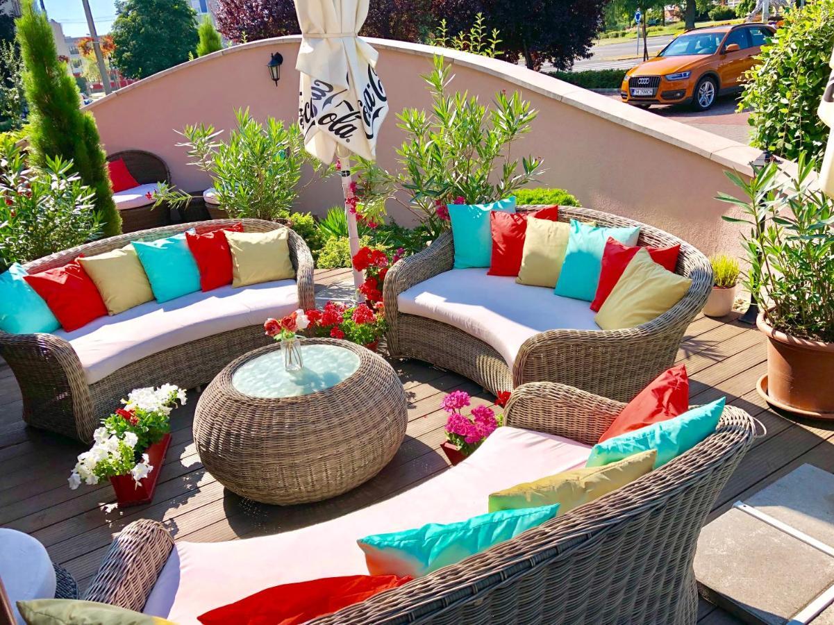 Ambrozia Etterem Es Panzio Bed & Breakfast